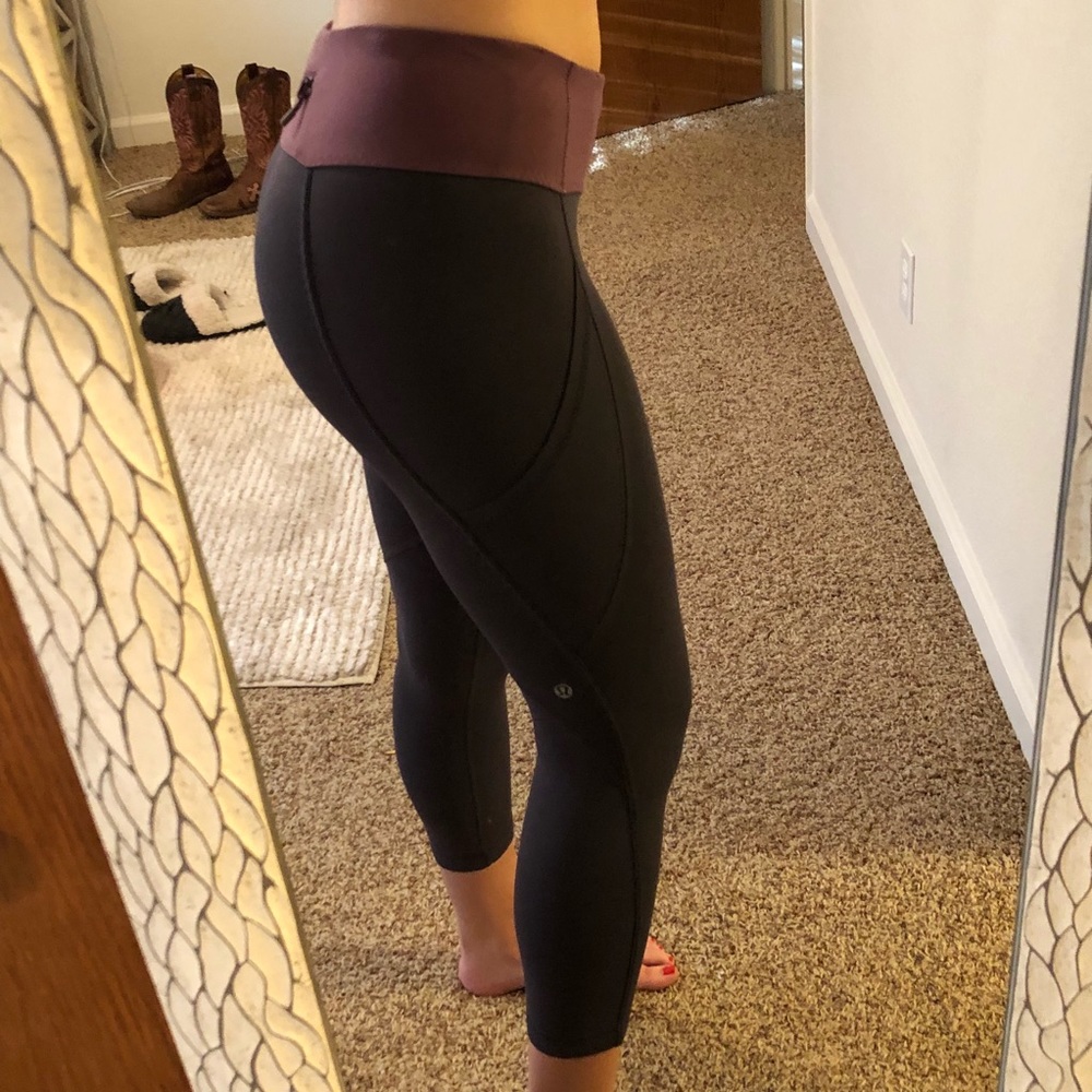 Gray Lululemon leggings with side pockets size 6